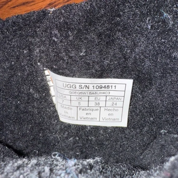 {UGG} Alameda Cuffable "Black" ankle boots - Picture 8 of 10